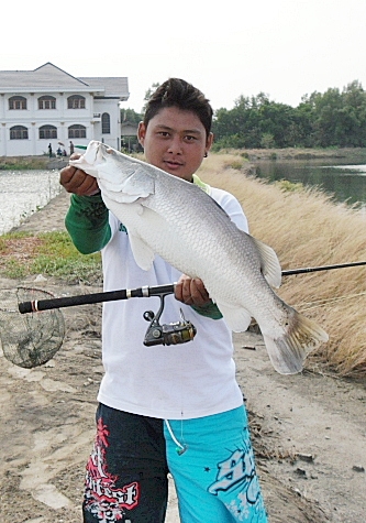 ....น้าก็อฟ หล่อ..มว๊ากกกก ครับผม !!!   :grin: :grin: :grin:
.... :cheer: :cheer: :cheer: :cheer: :