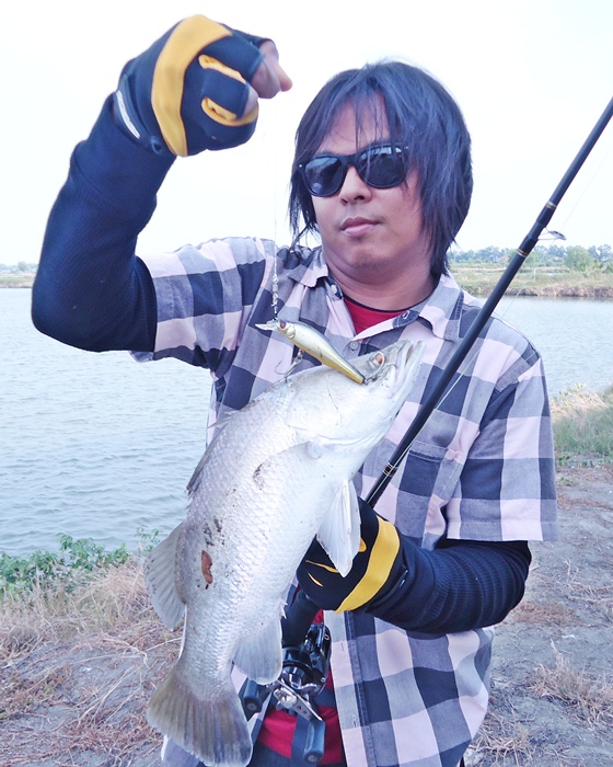 ....แบบนี้ "เมามันส์" ครับผม !!!   :laughing: :laughing: :laughing: 
.... :dance: :dance: :dance: