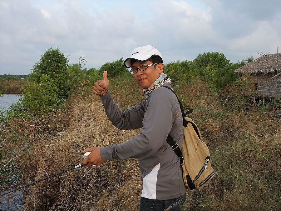 [b]เดินเลาะไปถึงท้ายบ่อ แล้วก็เจอกับ น้าออมปลายาง (gooseberry) คร๊าบ[/b]
:cool: :cool: :cool: :cool