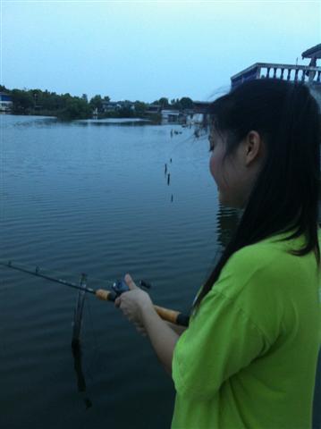 [q][i]อ้างถึง: mindmuy posted: 24-03-2555, 18:15:30[/i]

-ขอดู น้องปลาซักตัวเดียว เดียวโหวต 99.99 