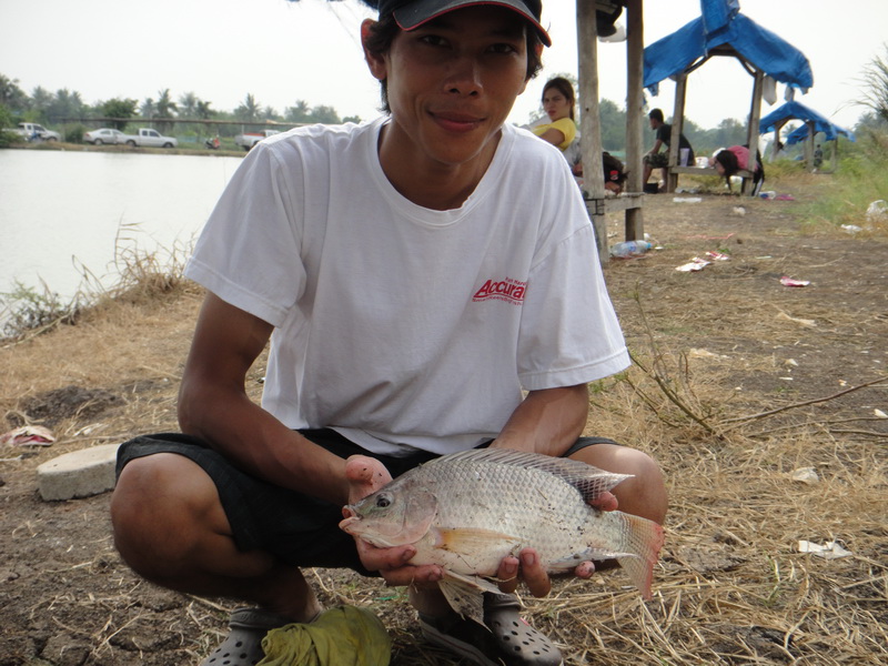 เจ๊คนข้างหลังน่ารักมั้ยครับ :laughing: