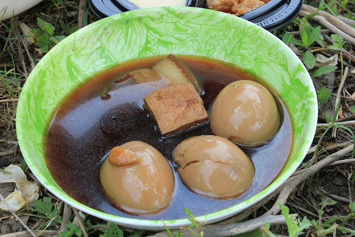 ตีปลาจนหิว  ไข่พะโล้หน่อยมั้ย :umh: :umh: