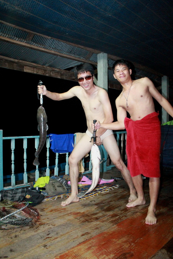 18+เลยรูปนี้

เฮ้ย....ระวังปลากัด......นะ :laughing: :laughing: :laughing: :laughing: :laughing: