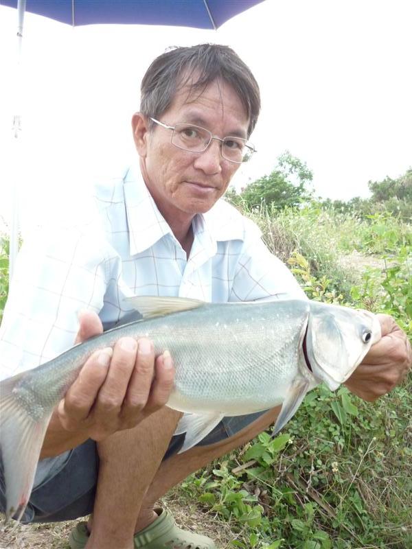 และได้น้าฝัดเป็นนายแบบให้บันทึกภาพก่อนกลับ  :smile: