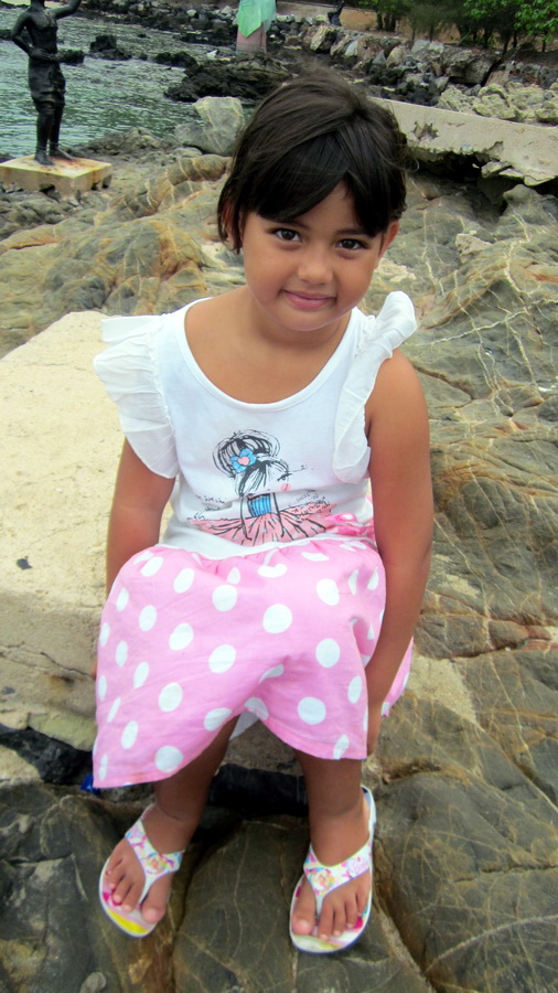 ลูก สาว ใครหว่า น่ารัก   แม่ หน้าตาแบบไหนเนี่ย  :grin: :grin: :grin: