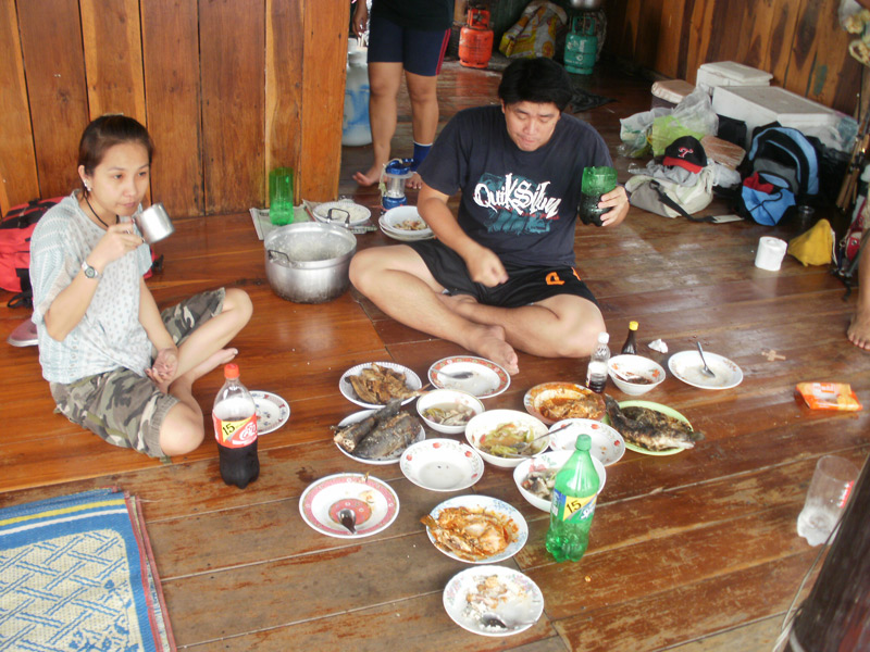 
อาหย่อย อาหารสูตรพิเศษ อิอิ  :laughing: :laughing: :laughing: :laughing:
