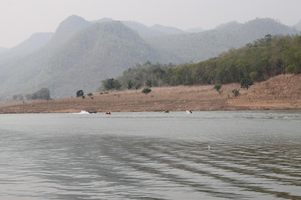 เรือยังคงหมุนอยู่ครับ