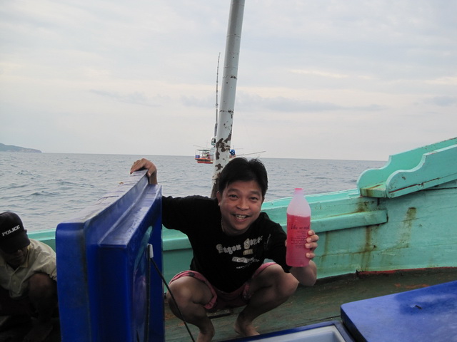 น้ำแดงครับพี่น้อง   :cheer: :cheer: :cheer: :cheer: