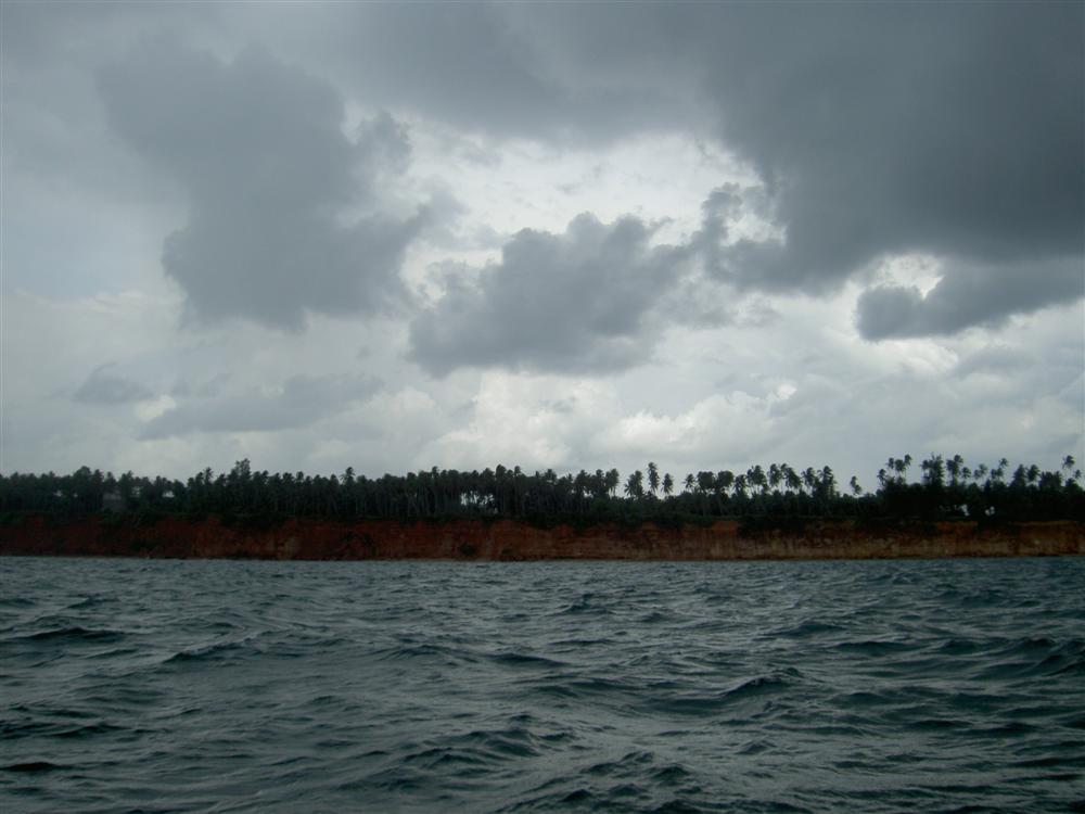 ไปหลาว....ฝนมาหลาว  ฝนไม่ว่า  เดี๋ยวมีงวง ลงมาด้วยละยุ่ง ตายห่าเลย  โธ่ยังมันส์ อยู่เลย กลับซะแร๊ะ  
