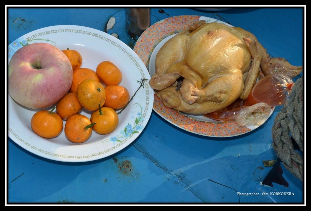อันนี้....สำหรับถวายแม่ย่านางเรือครับ.... :grin:
