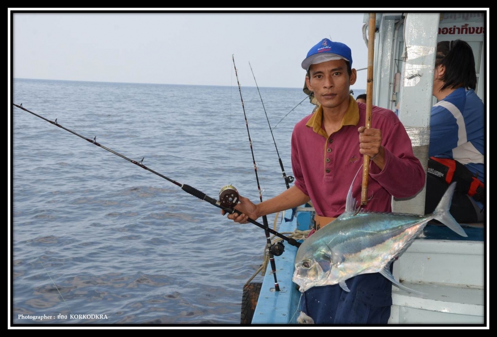 ขอผมซักรูปนะน้าอ๋อง....น้าอาร์ตรีบตะโกนบอกผม...จัดปายให้หล่อเลยนะน้า..... :smile: