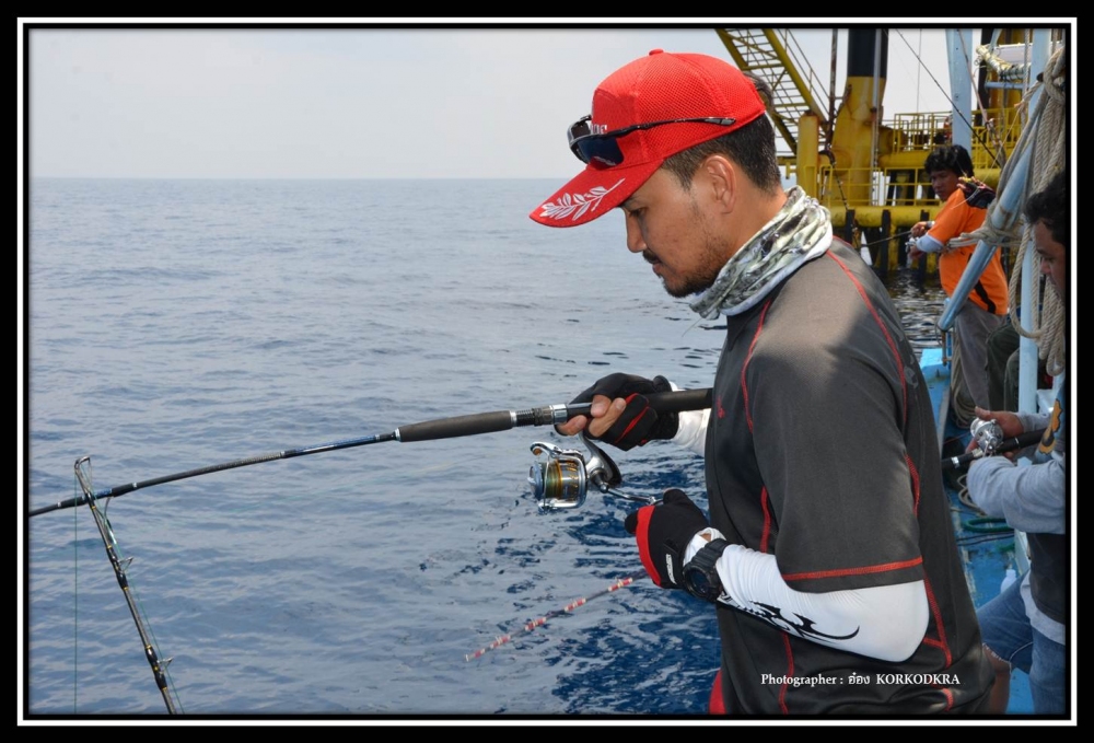 ส่วนหน้าหนึ่ง-ศรีราชา......กำลังเก็บสายเช็คเหยื่อ.....ไม่ทันได้เซ็ทเบรค....เจอ Small baracuda ลากสาย