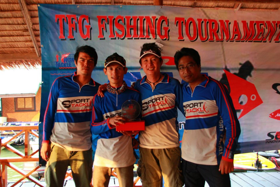 ขอทิ้งท้ายไว้กับรูปนี้เลยนะครับกับทีมนักแข่งของSport Tackle Team  :cheer: :cheer: :cheer: