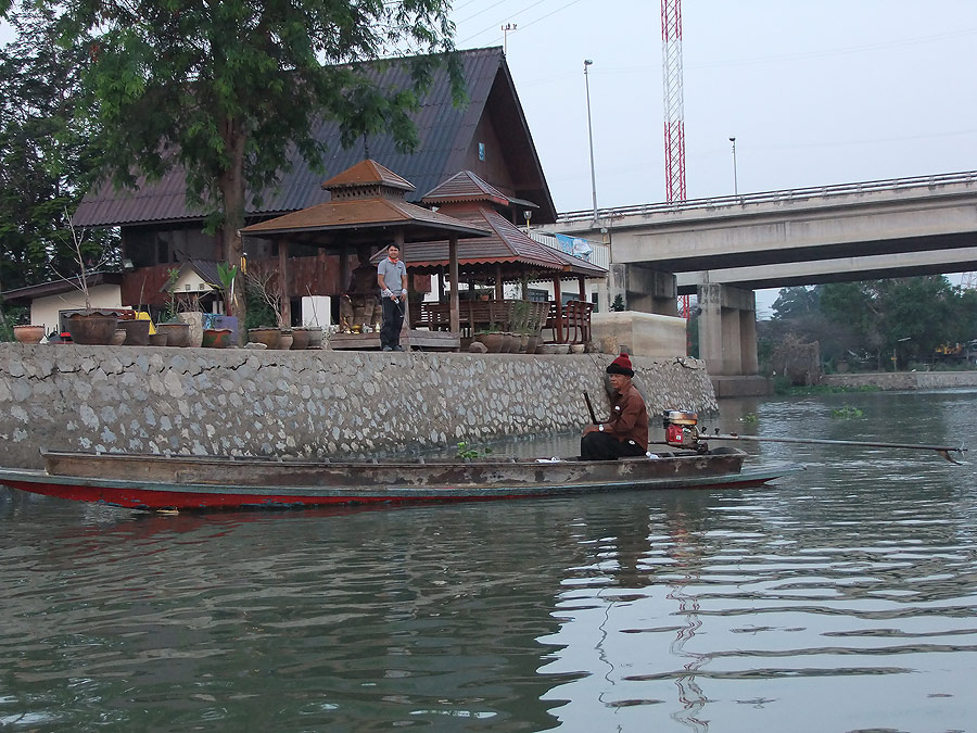 [b]และแล้วเรืออีกลำก็มาแล้วด้วยครับ (ลุงแดง) อิอิ[/b]
:grin: :grin: :grin: :grin: :grin: :grin: :gr