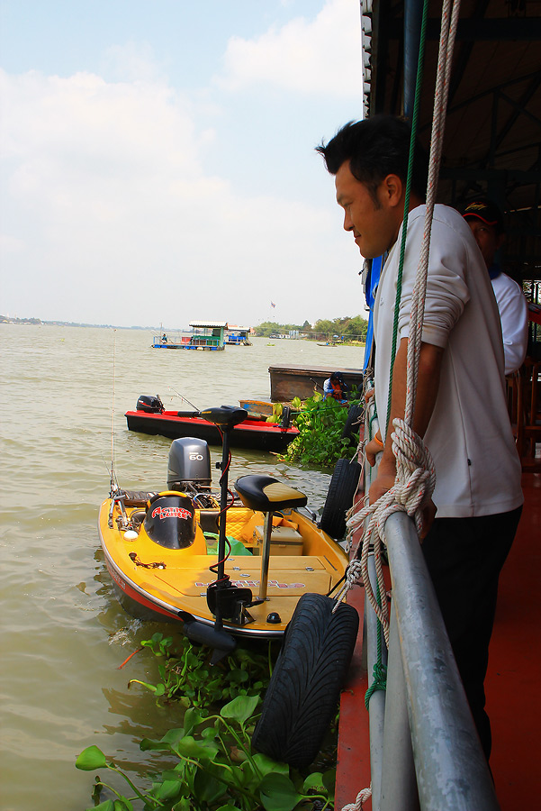 
[q][i]อ้างถึง: doremon0000 posted: 29-03-2555, 18:20:35[/i]

เจ้าพระยา  :love: :love: :love: :lo
