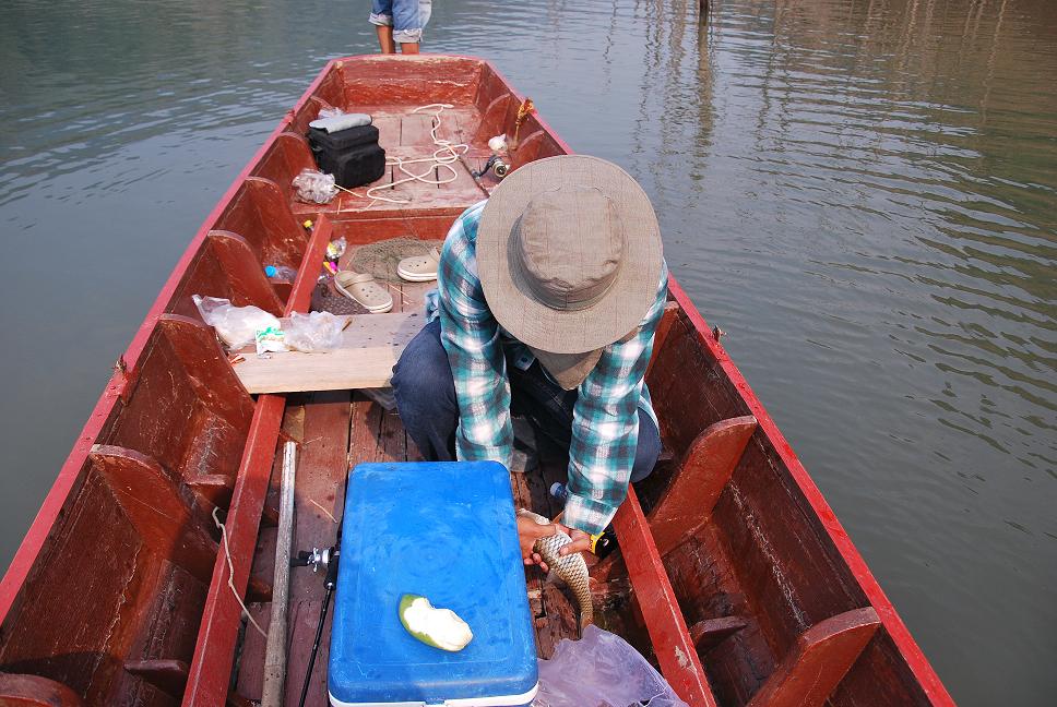 ดีนะมาหลุดบนเรือ ก่อนหน้านั้นหลุดกะสูบไซร์โลไป :cheer: