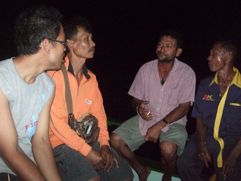 ออกไปนั่งโม้กับไต๋ดีกันดีกว่า  :laughing: :laughing: :laughing: