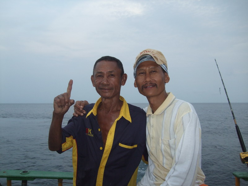 ขอชาอีกขวด  :umh: :umh: :umh: