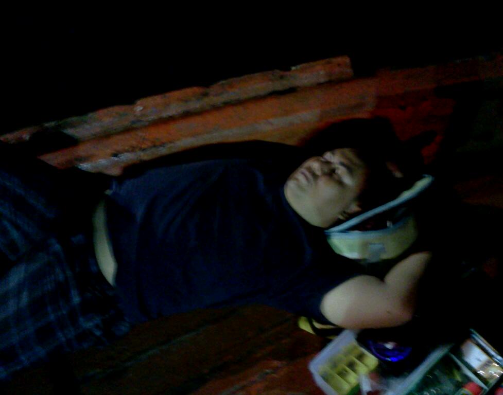 สภาพคนเมาเรือก็เป็นอย่างนี้แหละครับ ตรงใหนก็นอนได้  :grin: :laughing: :grin:
