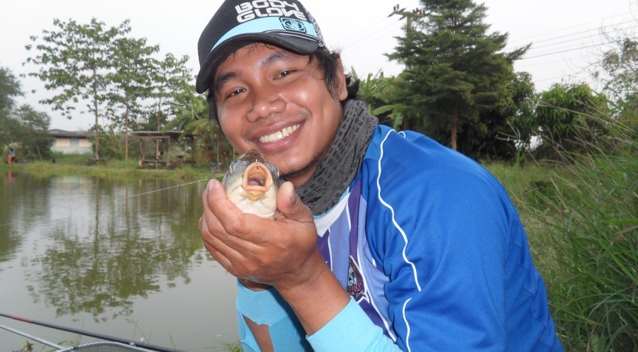  :smile:ตกทุ่นแบบบาลานซ์ต้องปากบนใช่ไหมครับ(ตามน้าๆเวปอีกตามเคย)