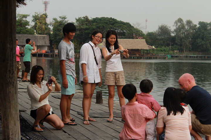 มาเป็นครอบครัว     น่ารักดีครับ   :cheer: :cheer: :cheer: