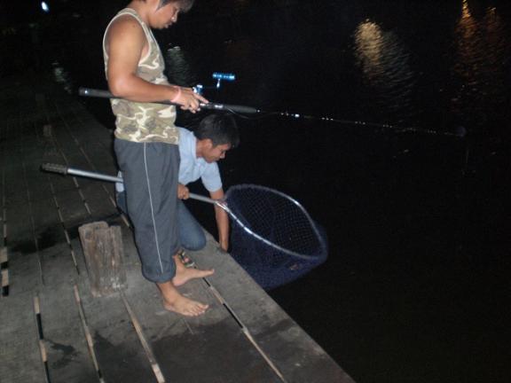 ตะแง่ว....................?????????????????????????????????????
มาคิดดูแล้วผมว่ามันคิดถูกนะ........