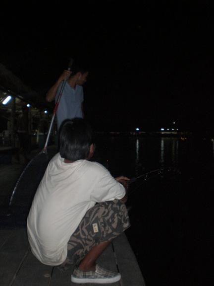 ไปซ้ายอีกแล้วครับ........................มุดแน่งานนี้.......... :kiss: :kiss: :kiss: :kiss: