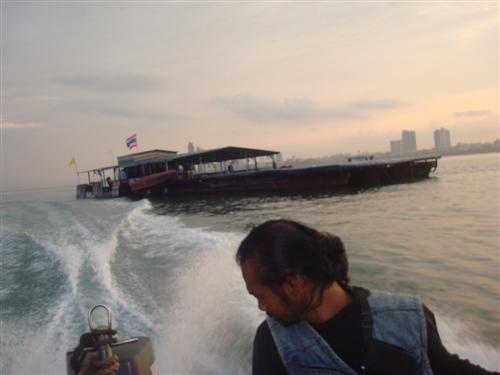 ลากันด้วยภาพนี้เลยครับ
