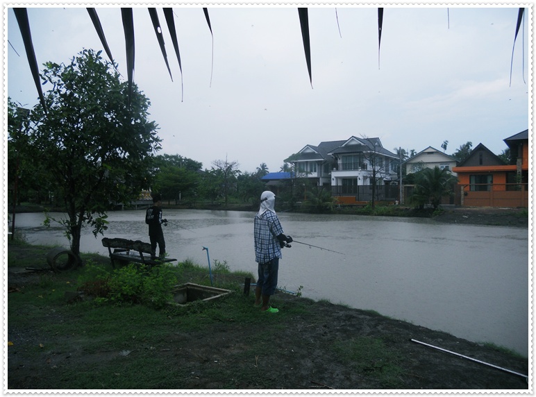  [b]ฝนตกยังลุย[/b]

 :rose: :rose: :rose: :rose: :rose: :rose: :rose: