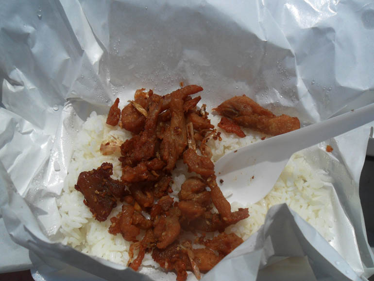 กินข้าวเที่ยงกันครับ