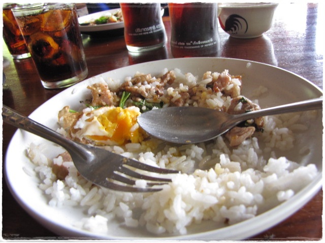 กินข้าว เป็ปคับ :grin: :grin: :grin: