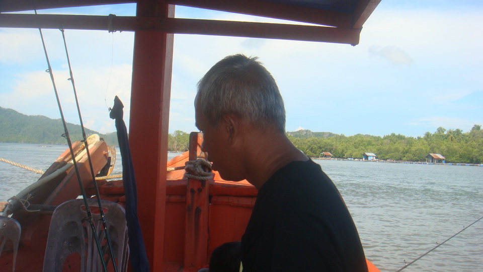 บังน้อง เจ้าของโรงงานเฟอร์นิเจอร์ ซอยระโนด สตูล....เพื่อนร่วมชั้นเรียนตั้งแต่ ม.4