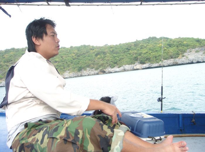 เสี่ยโอ๋หัวหน้าพนักงานที่แผนกหนีลูกหนีเมียมาตกปลา (เหมือนกันเลย) :cool: :cool: :cool: