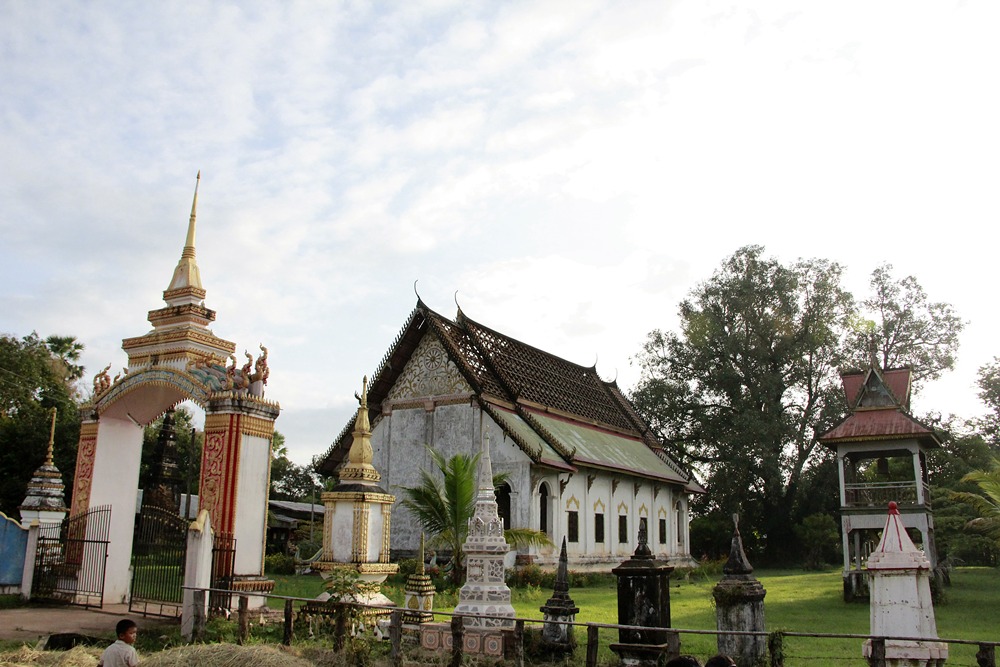 อย่าลืมเข้าวัดไหว้พระ สงน้ำพระตามประเพณี 
