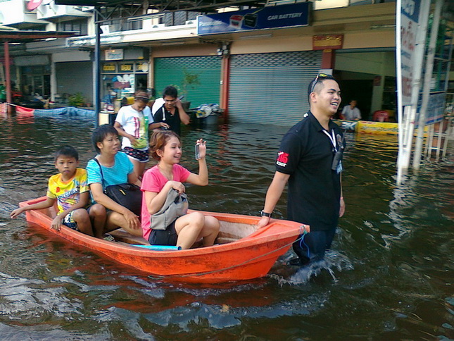 ยังมีเรื่อง  เรือชั้นเดียว-ชั้นครึ่ง-สองชั้น
และ  อับเฉาแบบกล่องอากาศ-แบบฉีดโฟม-แบบไม่มีเซฟตี้อะไรน