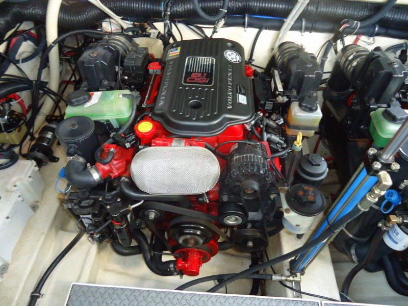 

                         VOLVO PENTA   V8   350 HP ครับ...  :love: :love: