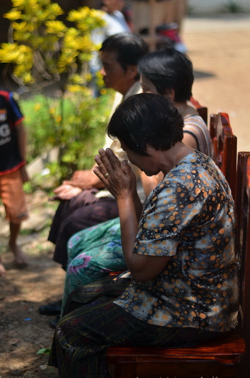 พาคุณย่าคุณยายมาอาบน้ำ...ที่บ้าน ผบ. เขาเรียกกันอย่างนี้นะ :laughing: :laughing: :laughing: :laughin