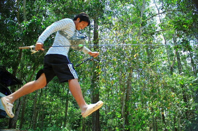 อ้าวววววว.....อิ๊บอ๋าย แล้ว....ลืมไปว่ามรัน ก้อศิษย์ สำนักเดียวกัน นี่หว่า... :ohno: :ohno: :think: 