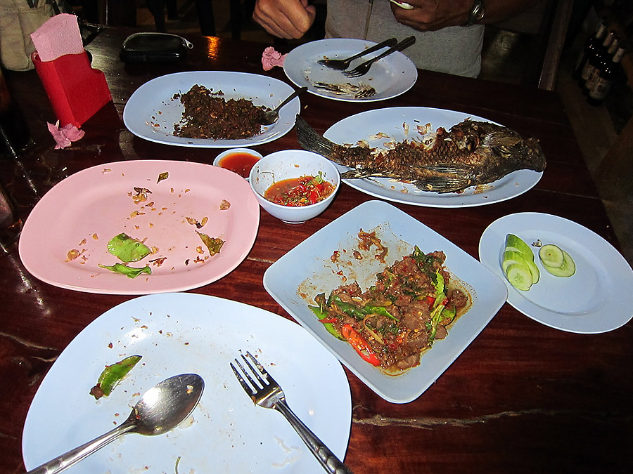 ผลงานหลังจาก ประธานเปิดงาน   เกลี้ยงในบัดนาว :laughing: :laughing: :laughing: