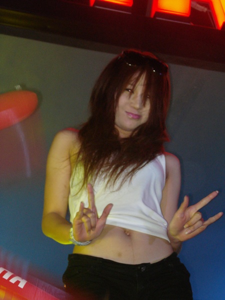   ขาว สวย ใส

 :love: :love: :love: