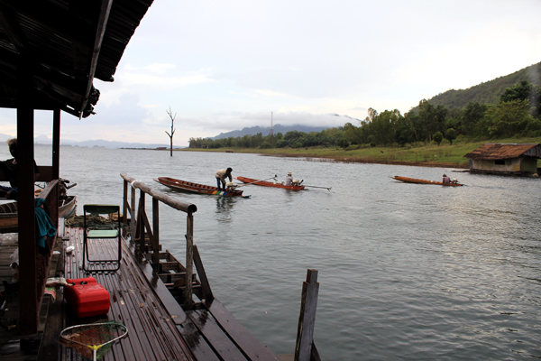 สุดท้ายพวกเราก็คงต้องลาไปตามเรือที่กำลังจะจากไปนะครับ

สำหรับกระทู้นี้ดูเพื่อความบันเทิงนะครับ  ภา