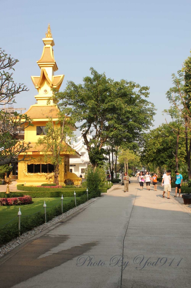 อีกมุม
