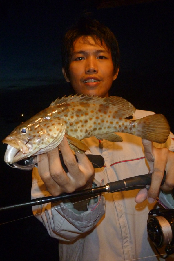  [b]DAY4[/b] ภาพสุดท้ายของวันที่ 4 เก๋าแท้ดอกแดงเวลาหัวค่ำ Inshore TEXAS RIG เล่นให้เอียนเก๋ากันไปเล