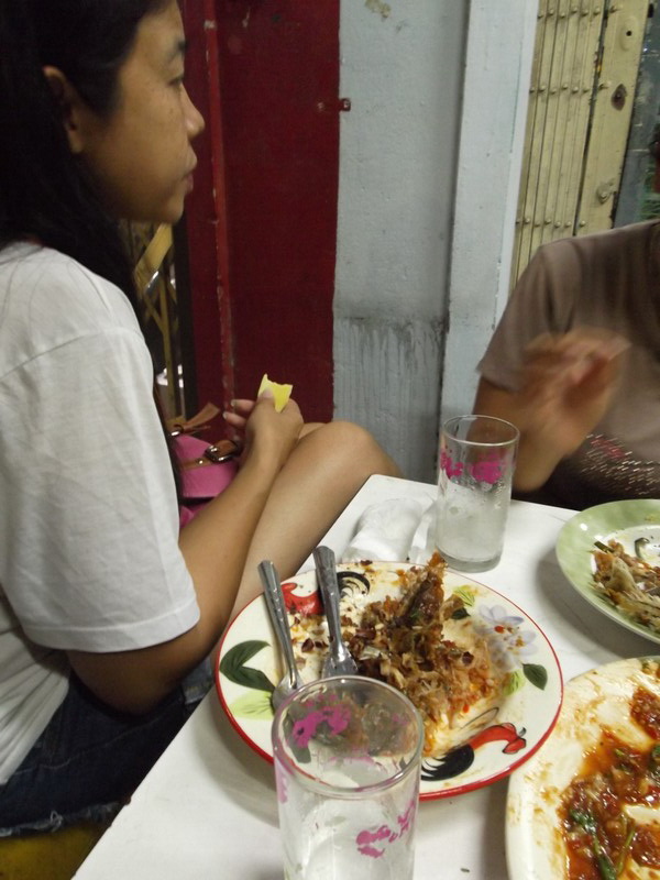ป้าเล็กก็เช่นกัน เกลี้ยงเลย :umh: :umh: