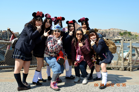เจอสาวๆแล้ว...เย้เย้ขอถ่ายรูปหน่อยฮ๊าฟฟฟฟฟฟ