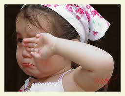 ยังไม่ยอมเคลียร์เลย  ถามแล้วเงียบมาก ไม่เคยเป็นอย่างนี้เลยอ่ะ  :frown:

ไม่รักกันแล้วเหรอ    :cry: