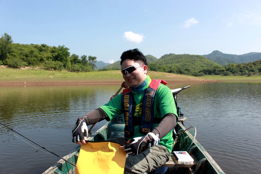 ดูจากท่าทางแล้วคงสะใจน่าดูครับ :laughing: :laughing: :laughing: :laughing: :laughing: :laughing: :la