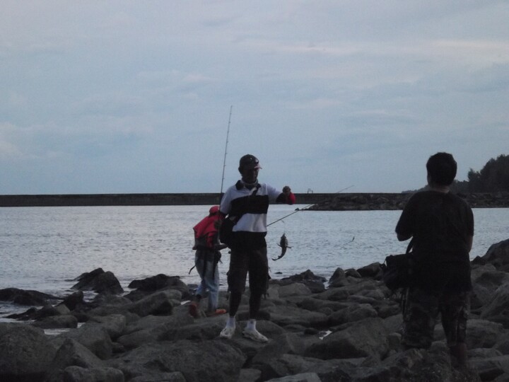 [q][i]อ้างถึง: Gyro611 posted: 24-04-2555, 00:48:38[/i]

หมายสวย ปลาก็ไซค์สวย แหล่มเลยครับน้า :che
