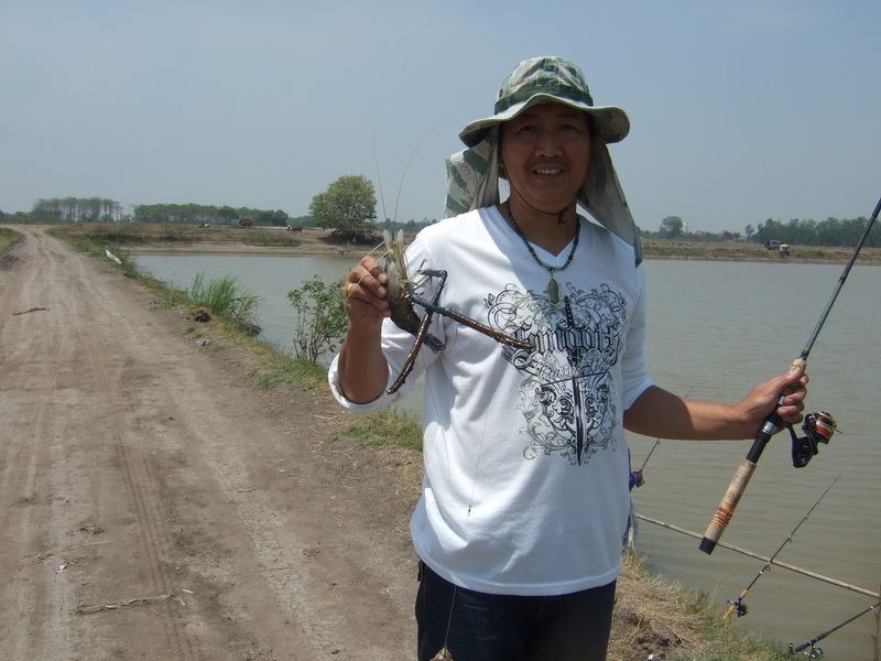 เอาอีกแระลูกน้องแต่ละคน ตกแต่กุ้งไม่ยอมตกปลาค้าวกันเลยนะ