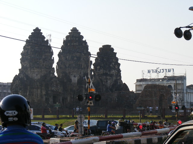 เสร็จจากนัดส่งเรือก็ไปรับเรือลำใหม่ที่ตกลงซื้อกับท่านผู้การต้นที่จ.นครสวรรค์คับ :cheer: :cheer: :che